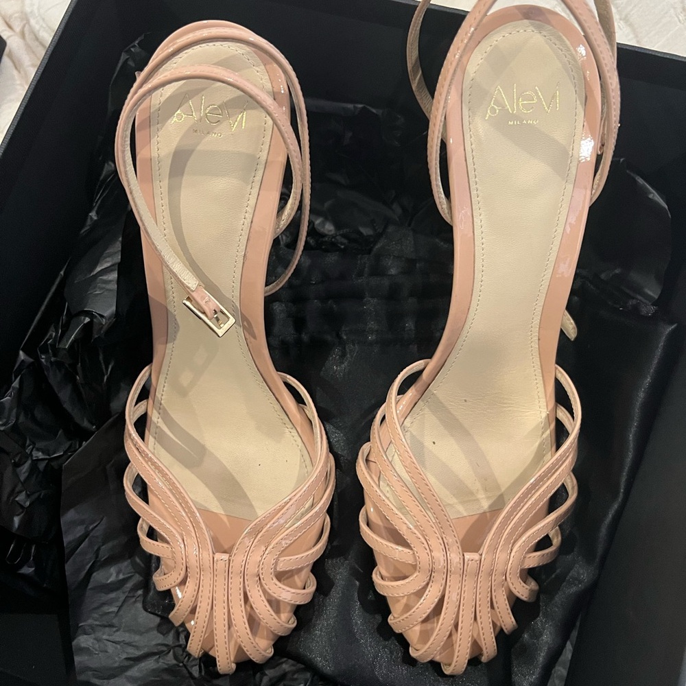 Alevi Milano heels